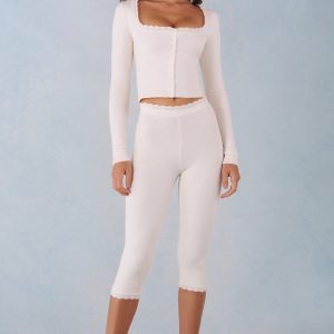 Knit Mid-Rise Capri Trousers in Ivory