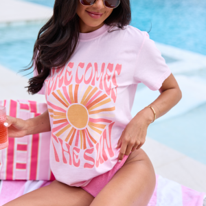Here Comes The Sun Light Pink Graphic Tee