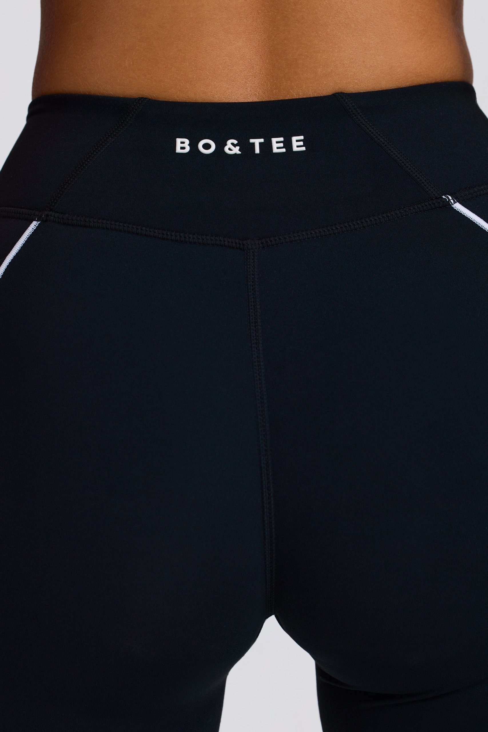 Soft Active Contrast Leggings in Black - Image 4