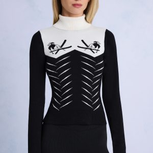 Knit Long-Sleeve Fitted Top in Black